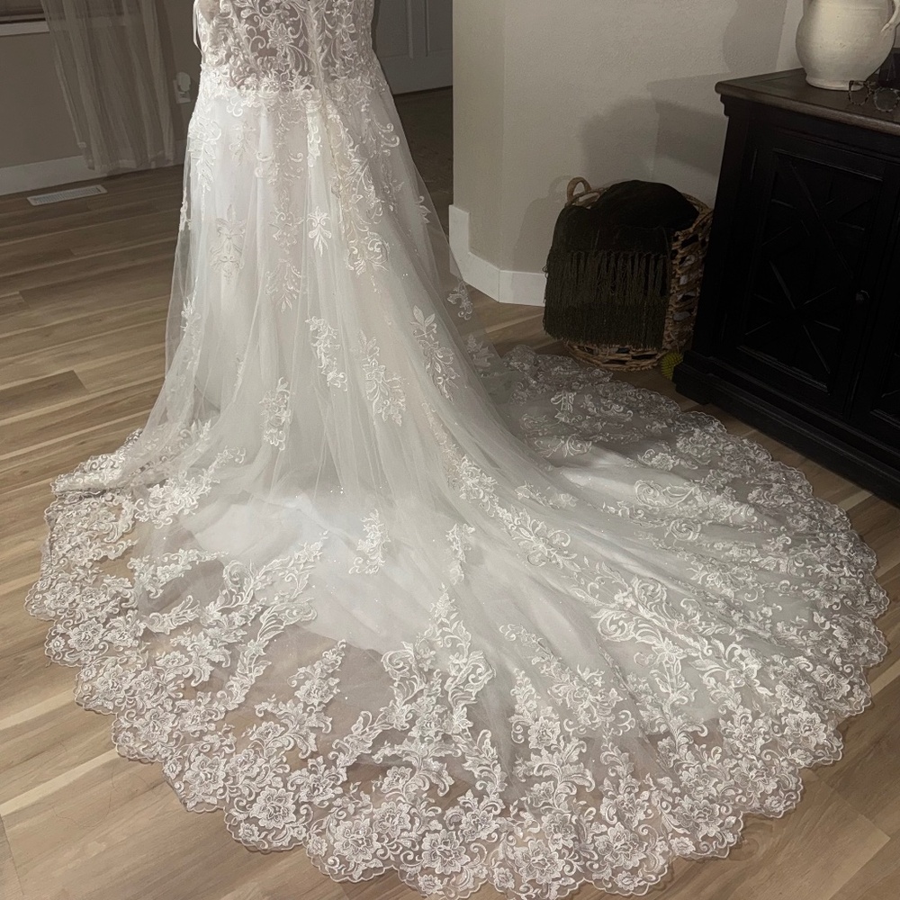 Wedding dress